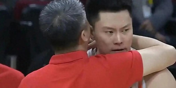 开云体育官网-男篮1人被赞：很像黑人球员，弹速快，身体壮，会卡位，拼抢积极